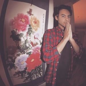 Meet your Posher, Justin